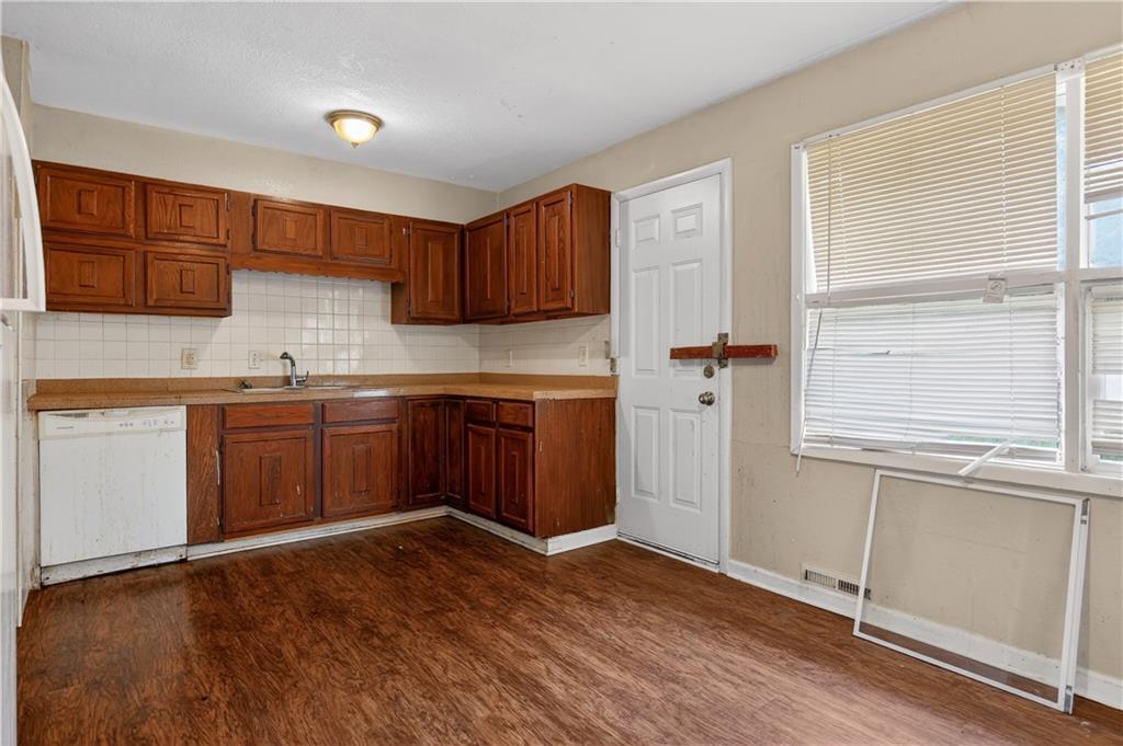 11401 Palmer Avenue Property Photo 9