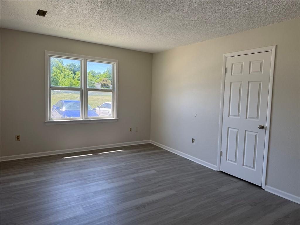 1100 Colonial Drive Property Photo 5
