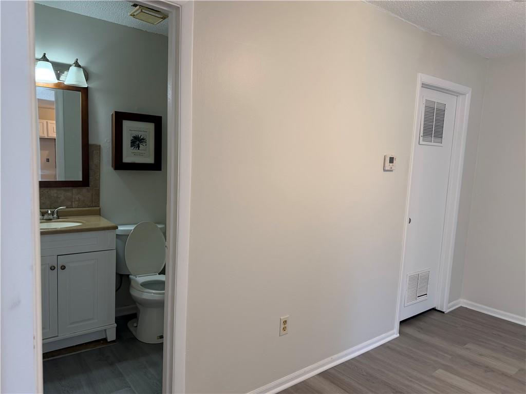 1100 Colonial Drive Property Photo 7