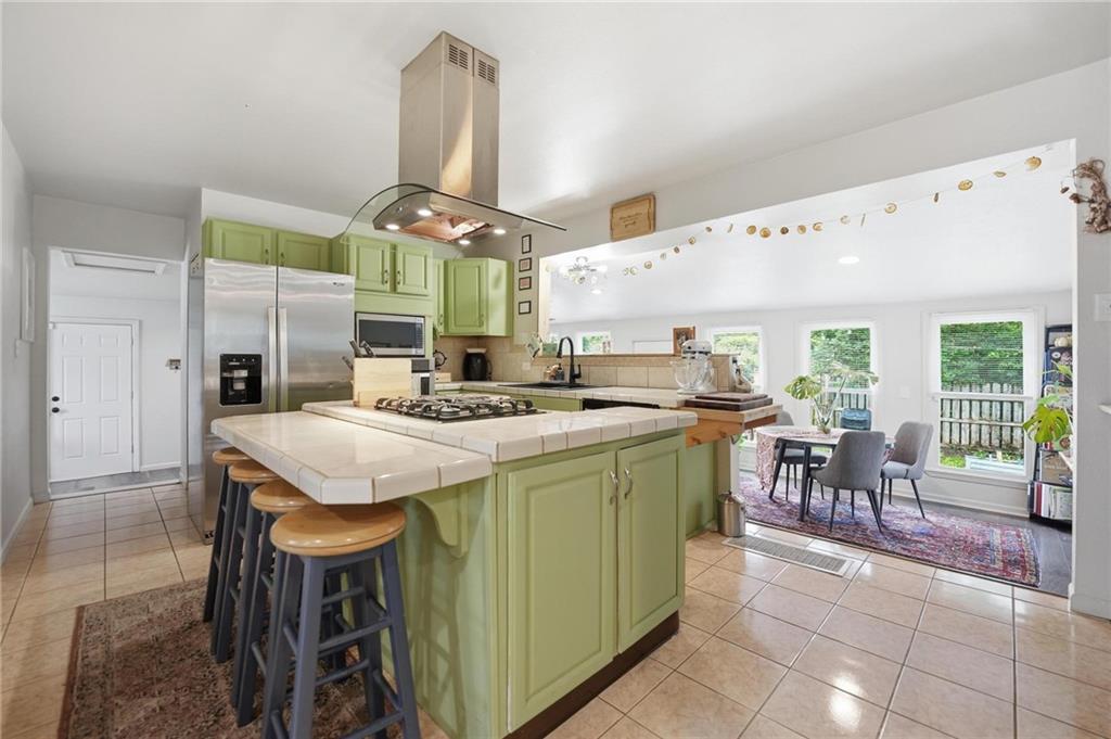 7305 James A Reed Road Property Photo 12