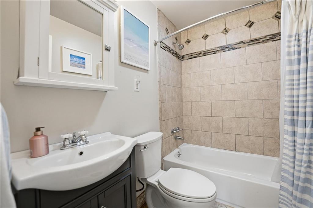 7305 James A Reed Road Property Photo 22