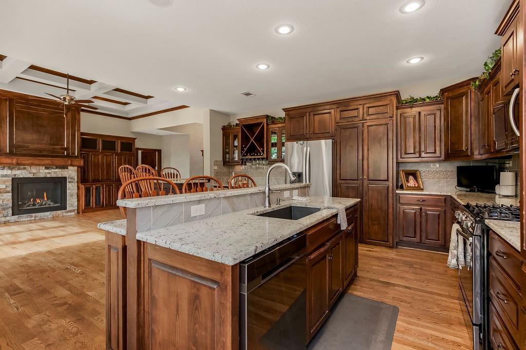 6817 Millbrook Street Property Photo 12