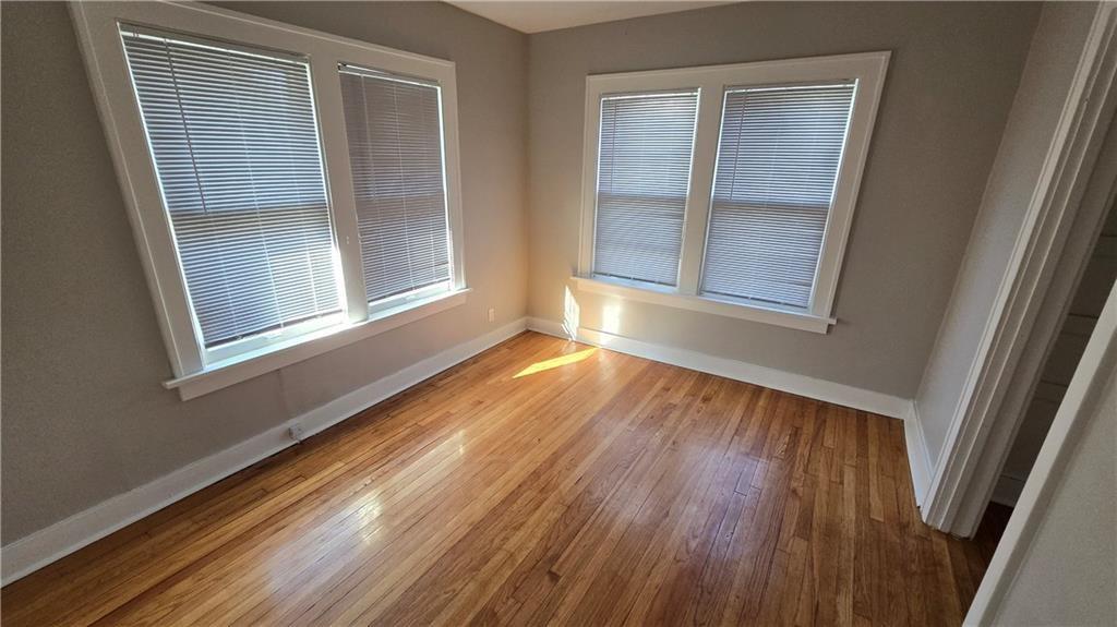402 Van Brunt Boulevard Property Photo 8