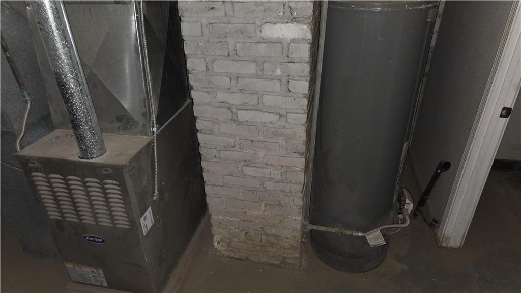 402 Van Brunt Boulevard Property Photo 14