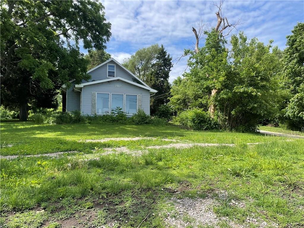 1907 & 1925 Scherer Road Property Photo 8