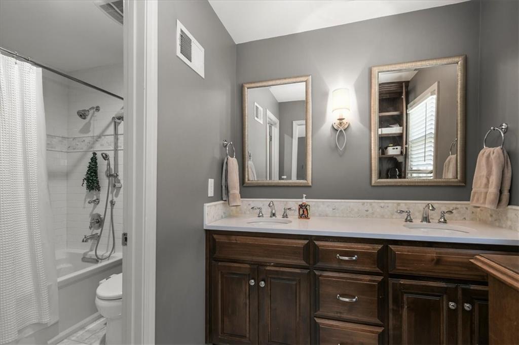 3613 Nw Blue Jacket Drive Property Photo 17