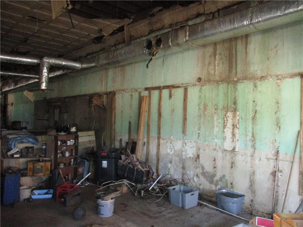 401 S Main Street Property Photo 8