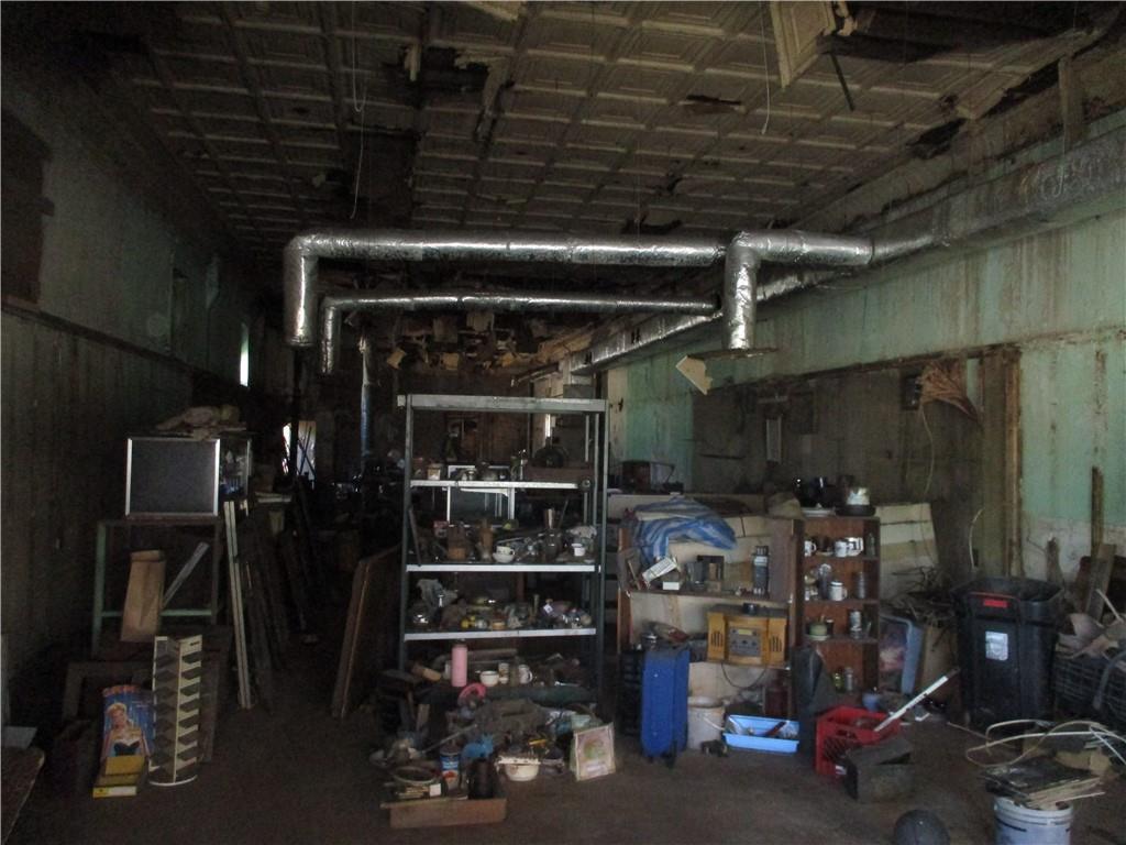 401 S Main Street Property Photo 9