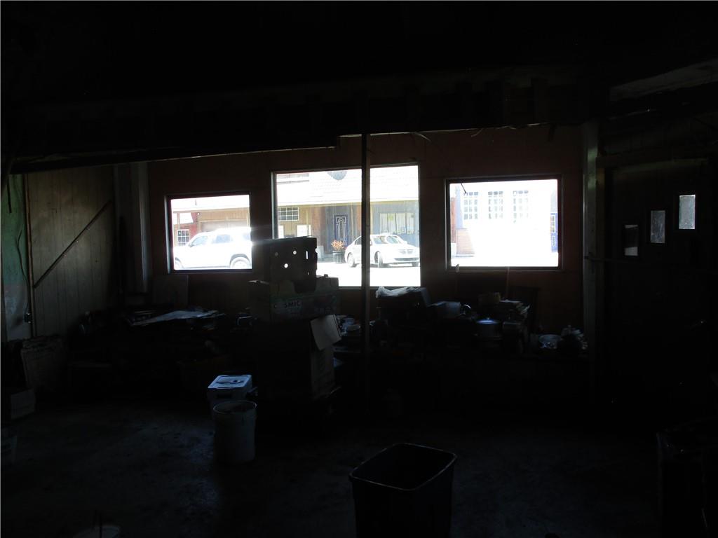 401 S Main Street Property Photo 10