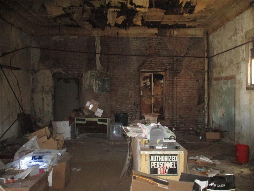 401 S Main Street Property Photo 11