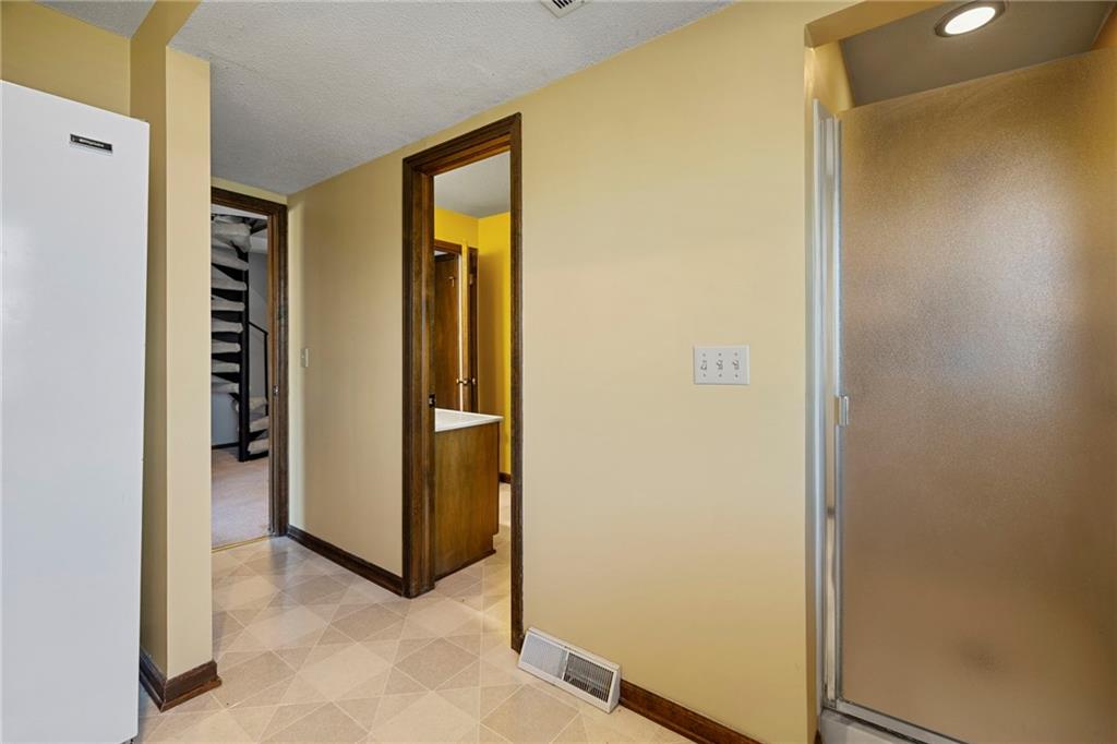 7616 Nw Eastside Drive Property Photo 45