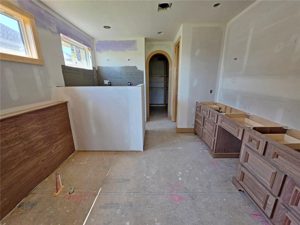 11203 S Sunray Drive Property Photo 9
