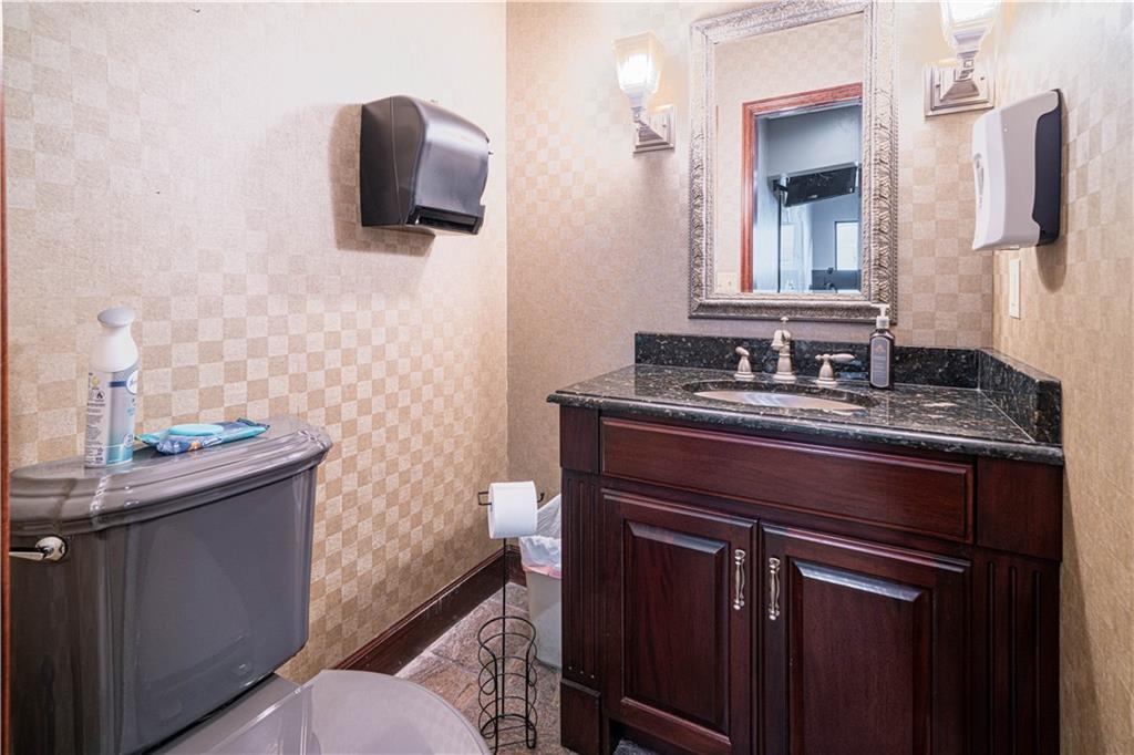 4402 S 40th Street Property Photo 32