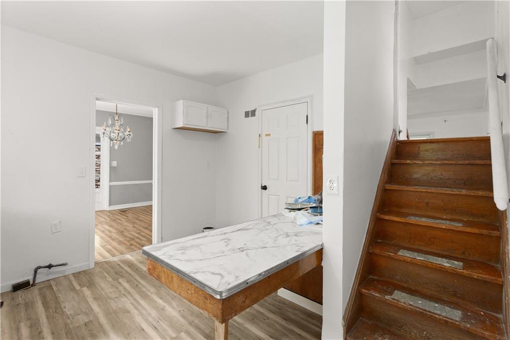 2843 Parkwood Boulevard Property Photo 13