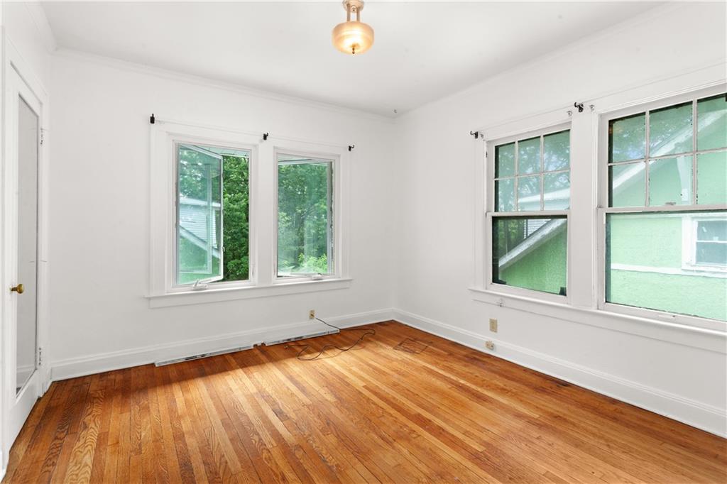 2843 Parkwood Boulevard Property Photo 21
