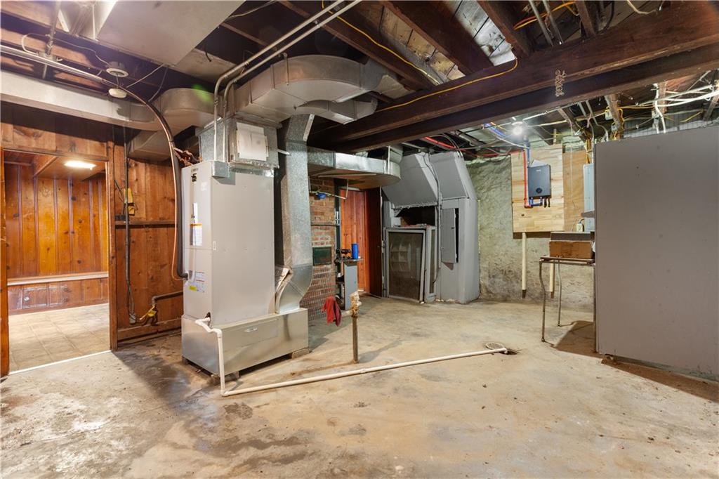2843 Parkwood Boulevard Property Photo 26
