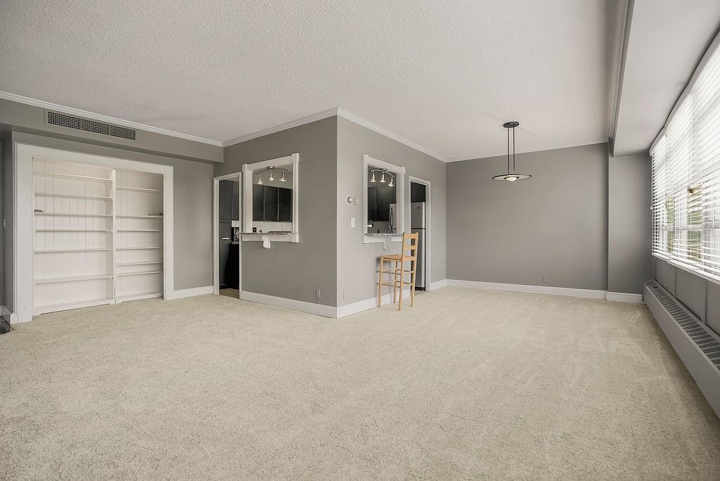 333 W Meyer Boulevard Property Photo 5