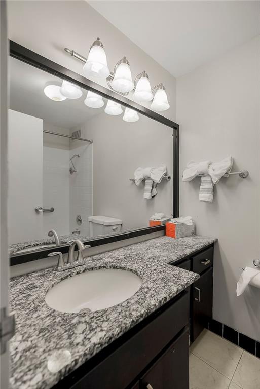333 W Meyer Boulevard Property Photo 14