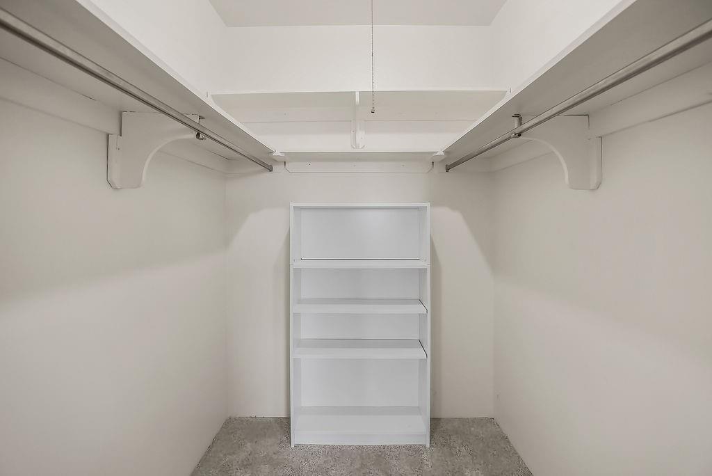 333 W Meyer Boulevard Property Photo 19