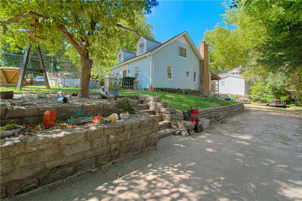 820 S Glenwood Avenue Property Photo 4