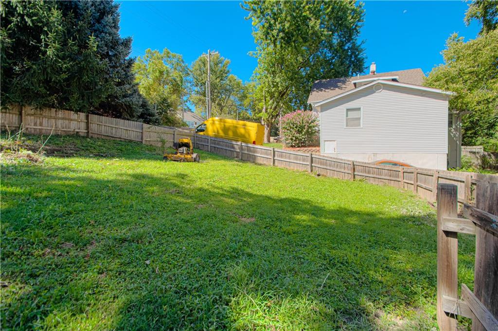820 S Glenwood Avenue Property Photo 22