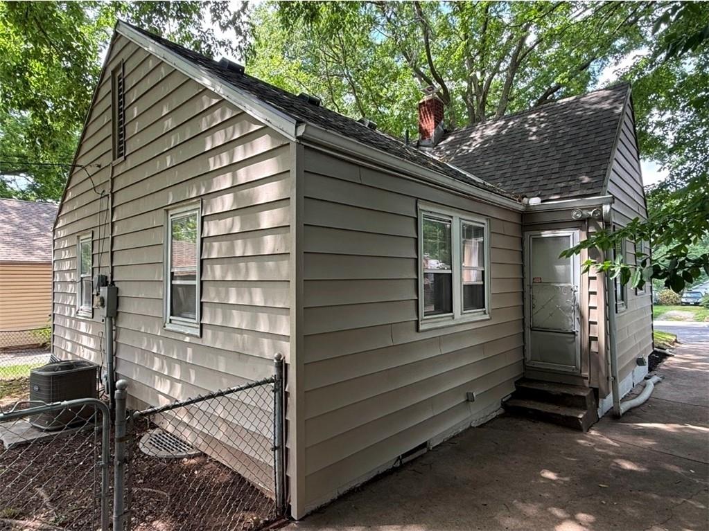 419 N Willis Avenue Property Photo 4