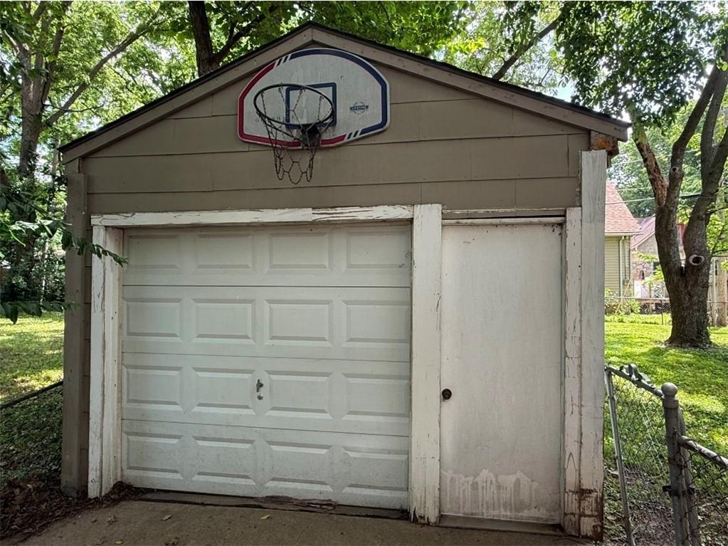 419 N Willis Avenue Property Photo 5