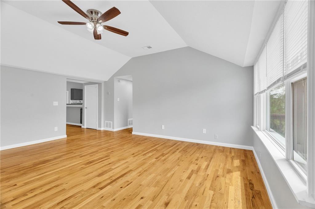 6605 N Edison Avenue Property Photo 4