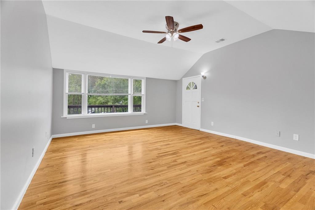6605 N Edison Avenue Property Photo 6