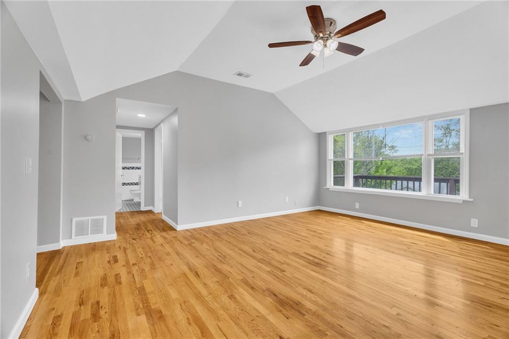 6605 N Edison Avenue Property Photo 7
