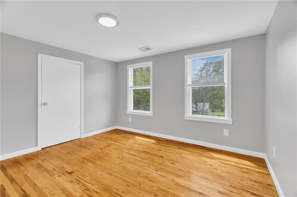 6605 N Edison Avenue Property Photo 8