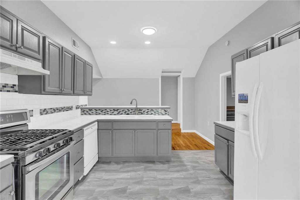 6605 N Edison Avenue Property Photo 14