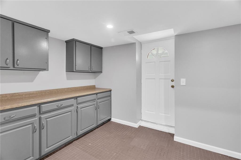 6605 N Edison Avenue Property Photo 19