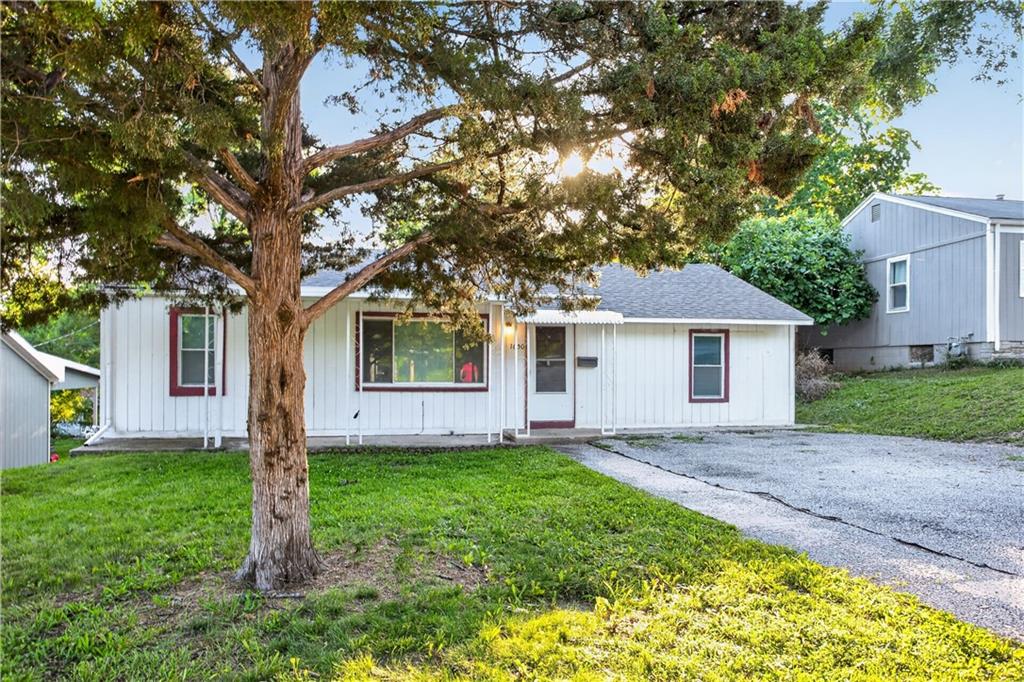 1650 N 44th Street Property Photo 2