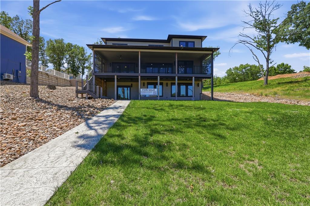 59 Lakeway Lane Property Photo 3