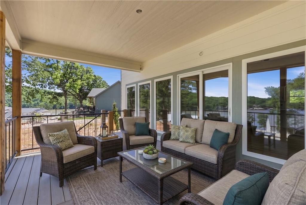 48 Eagles Pass Property Photo 16