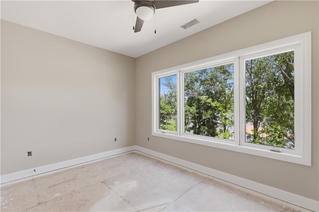 48 Eagles Pass Property Photo 21
