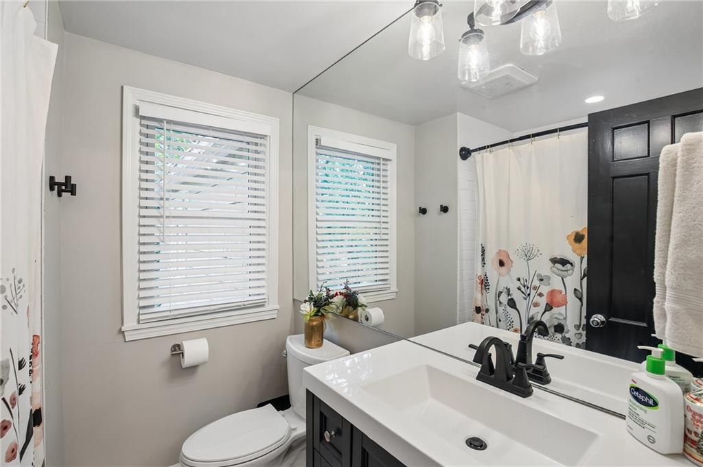 1210 Romany Road Property Photo 27