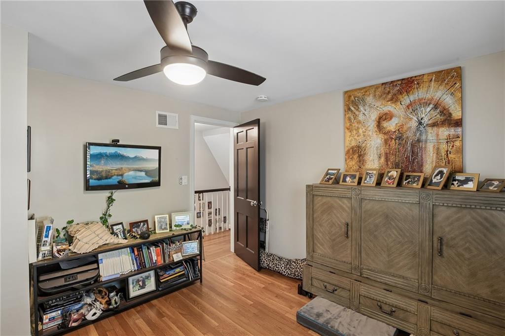 1210 Romany Road Property Photo 29