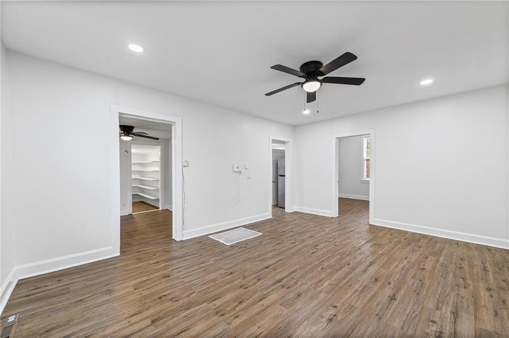3320 Spruce Avenue Property Photo 10