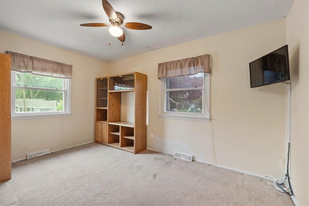 420 Nw Village Court Property Photo 15