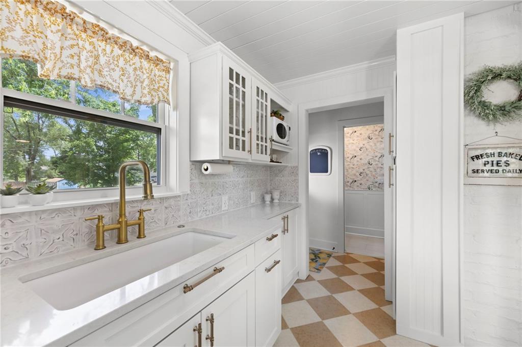 420 South Street Property Photo 19