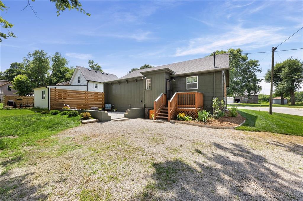 420 South Street Property Photo 42