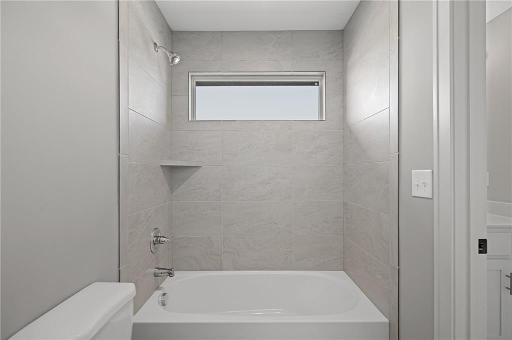 22364 W 90th Terrace Property Photo 36