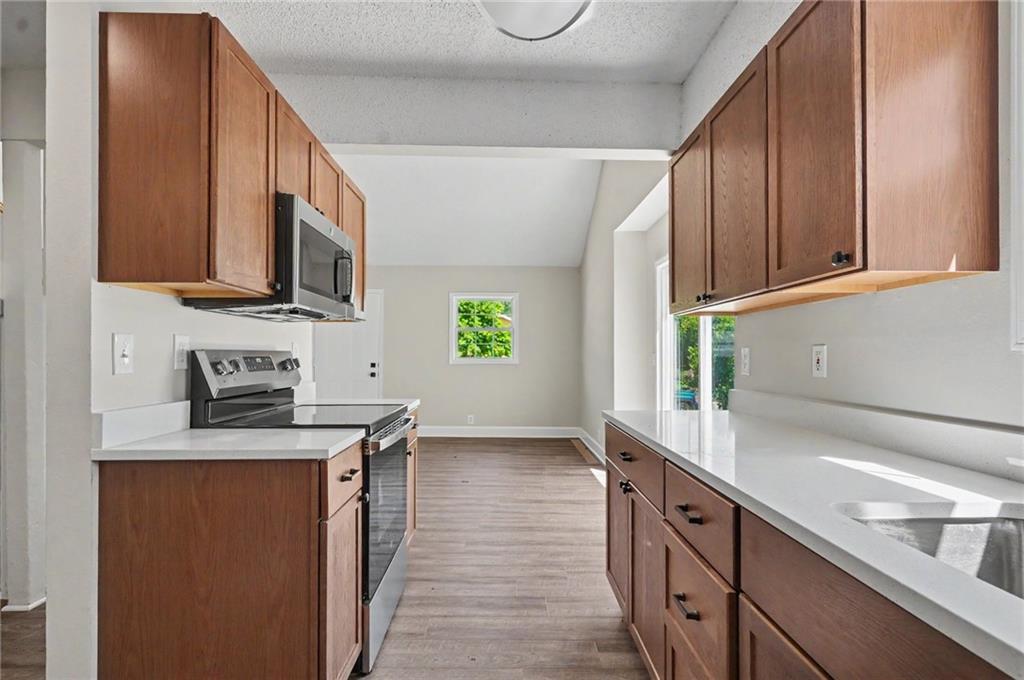 2527 Morningside Drive Property Photo 10