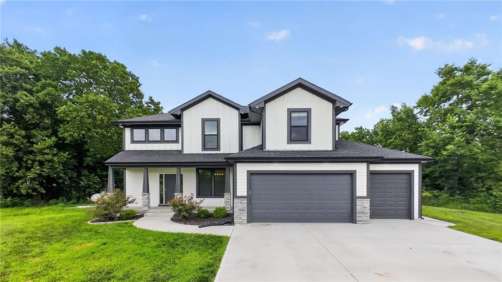 20194 207th Street Property Photo 1