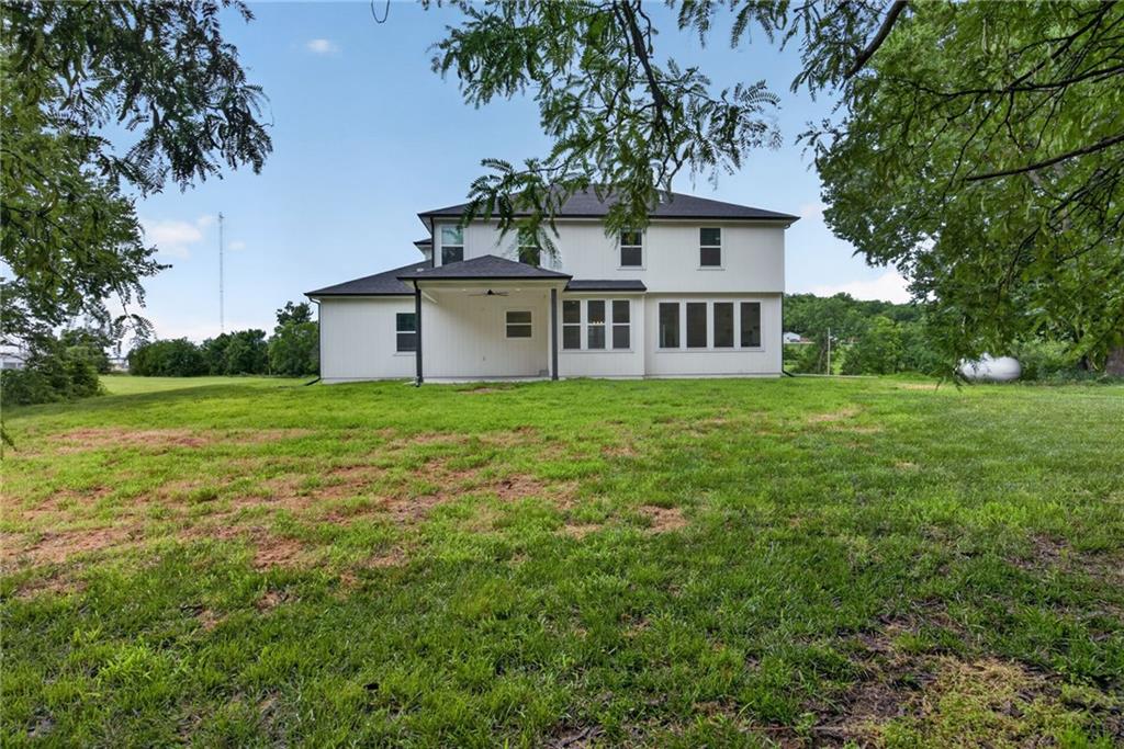 20194 207th Street Property Photo 48