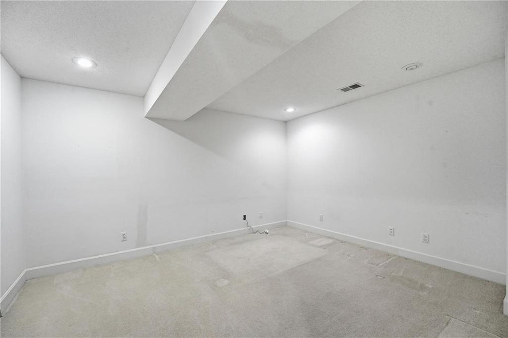 4142 Ne Hampstead Drive Property Photo 34