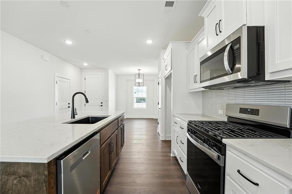 17694 Jubilee Street Property Photo 6