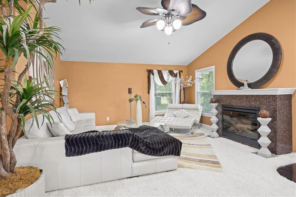 7103 E 159th Street Property Photo 10